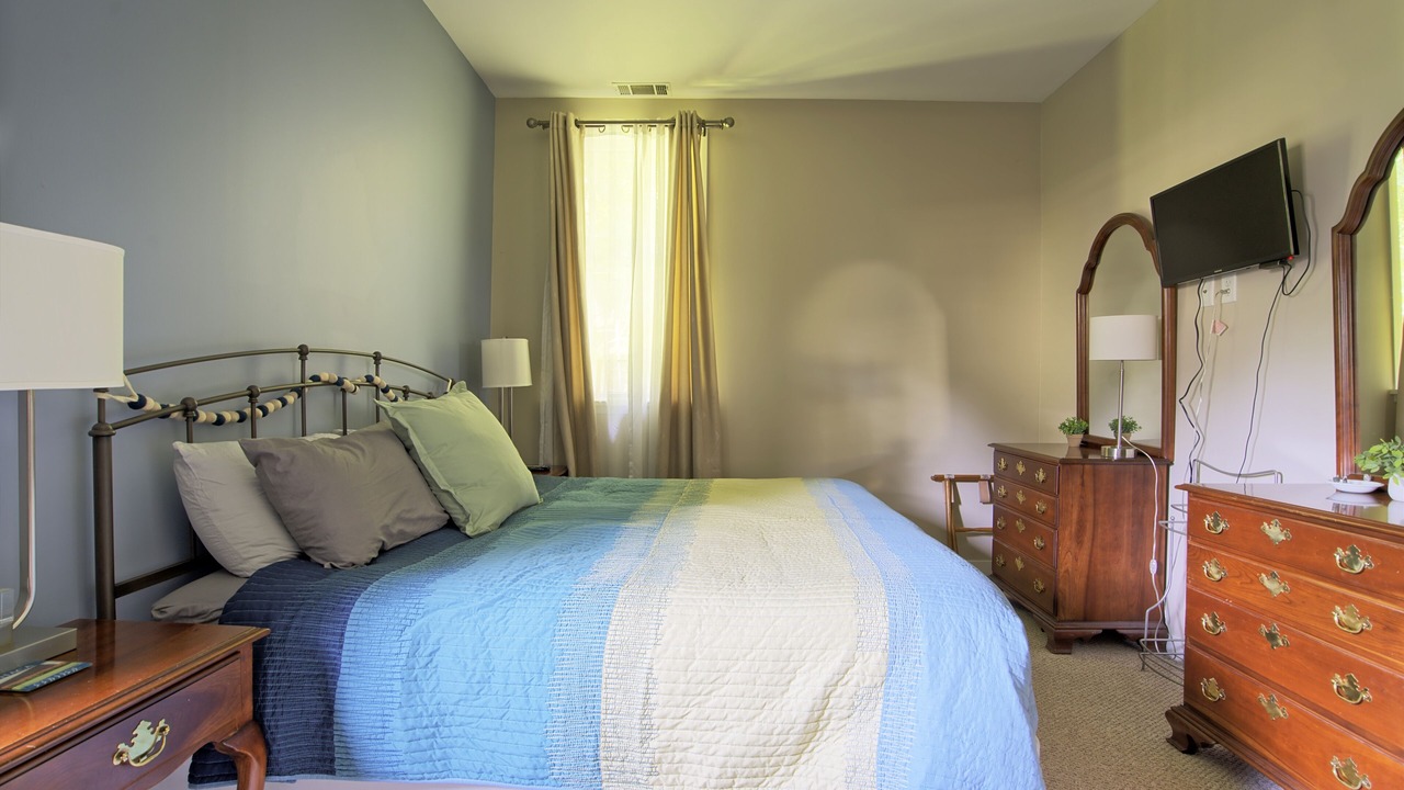 Photo of Bedroom in Ithaca