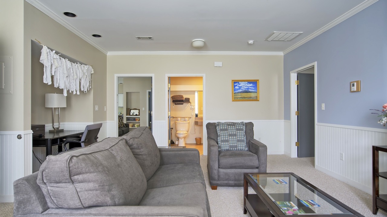Photo of Livingroom in Ithaca