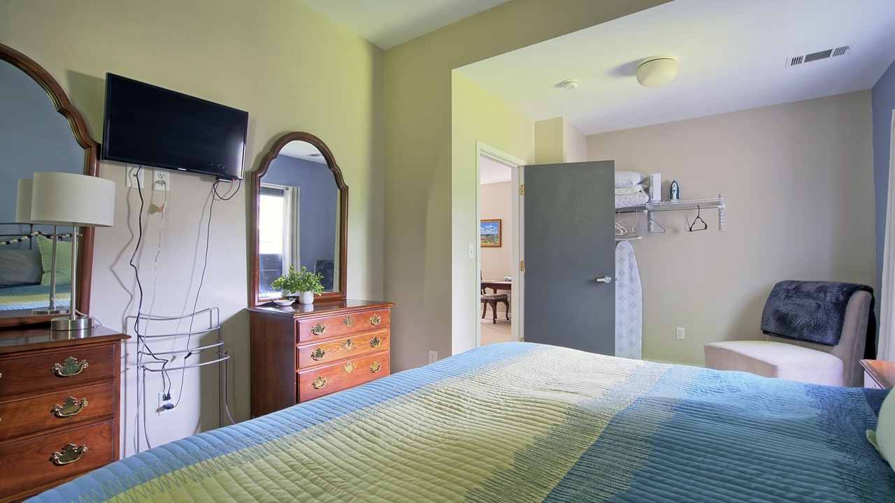 Photo of Bedroom in Ithaca