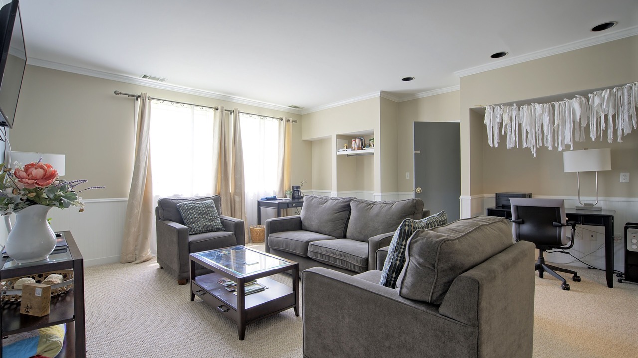 Photo of Livingroom in Ithaca