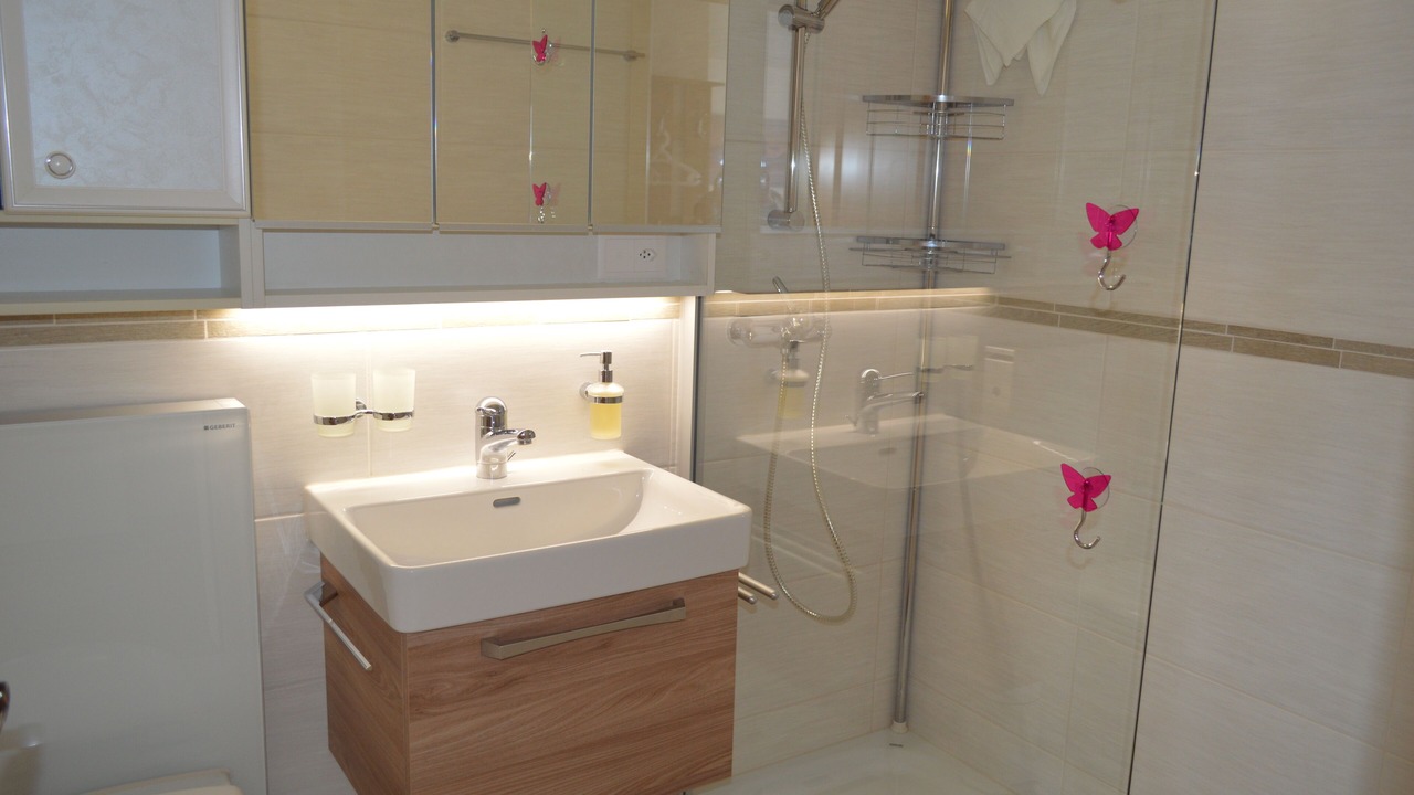 Photo of Bathroom in Albinen