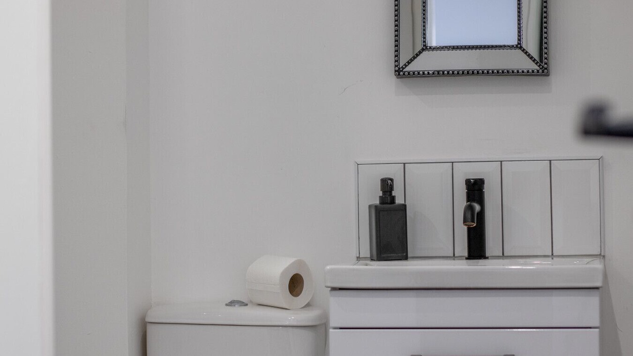 Photo of Bathroom in Paisley