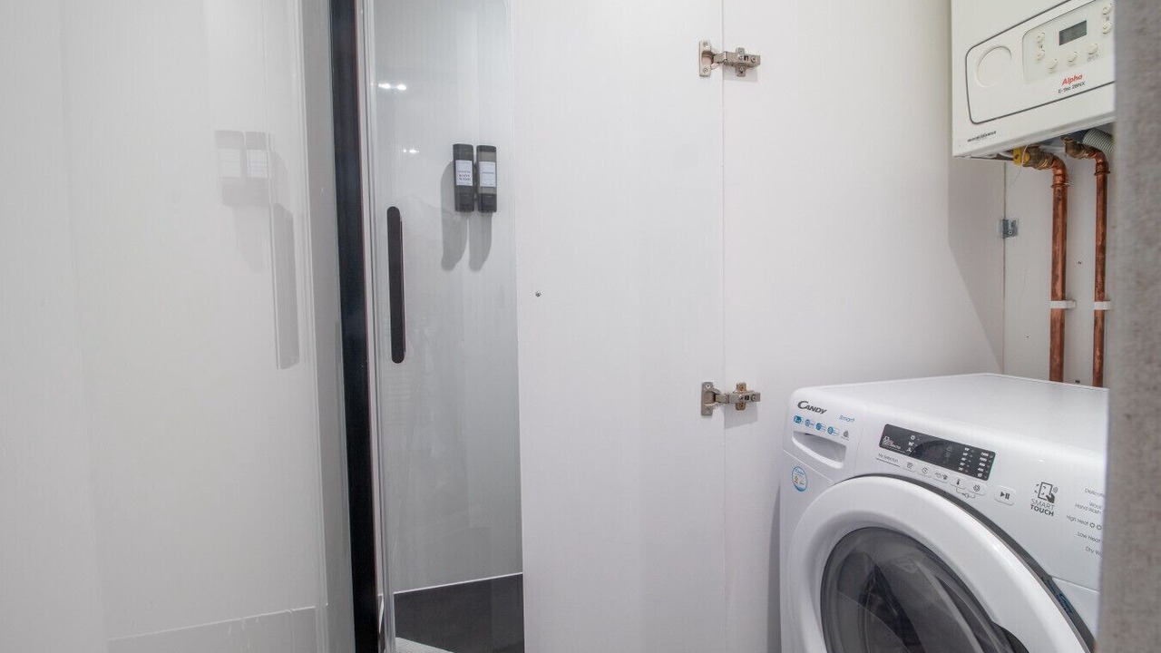 Photo of Others in Paisley