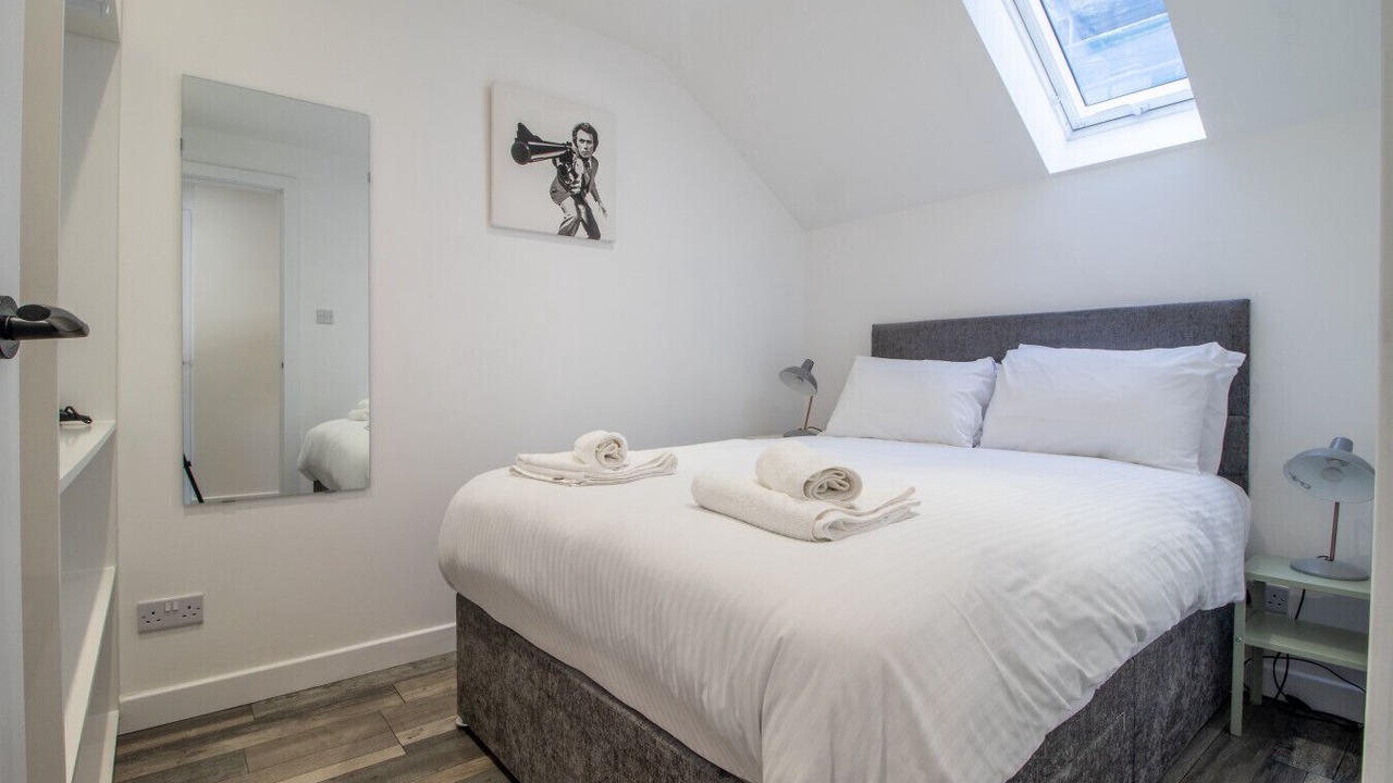 Photo of Bedroom in Paisley