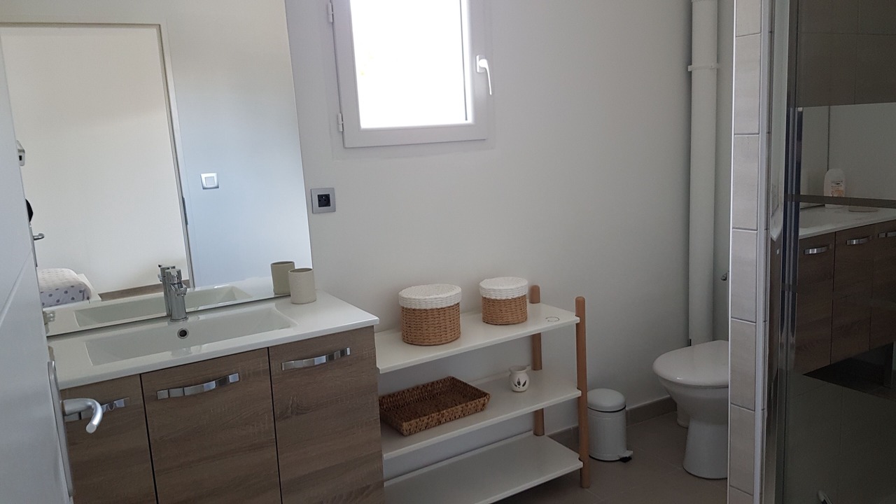 Photo of Bathroom in Lezignan-la-Cebe
