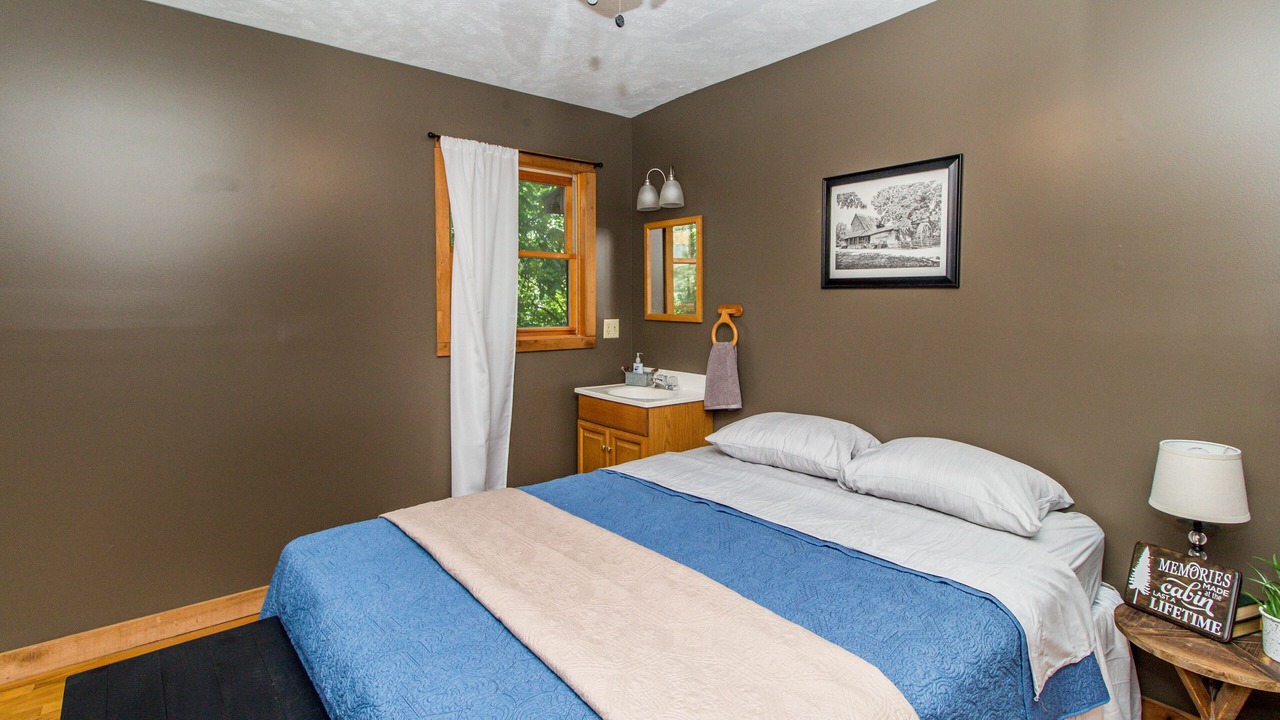 Photo of Bedroom in Tecumseh