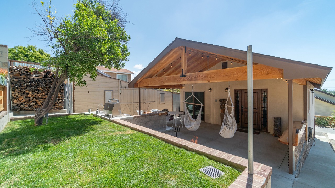 Photo of Patio Balcony in Orange