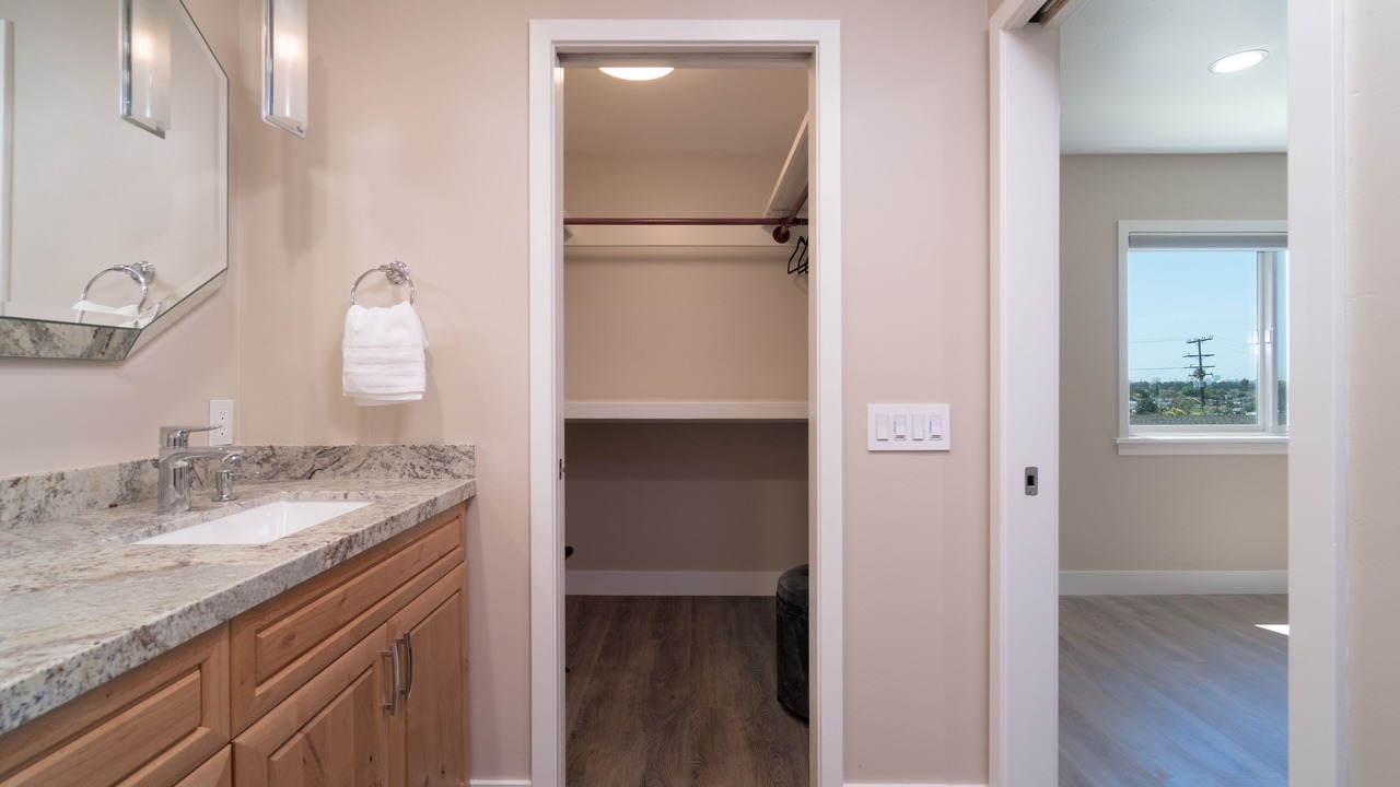 Photo of Bathroom in Orange