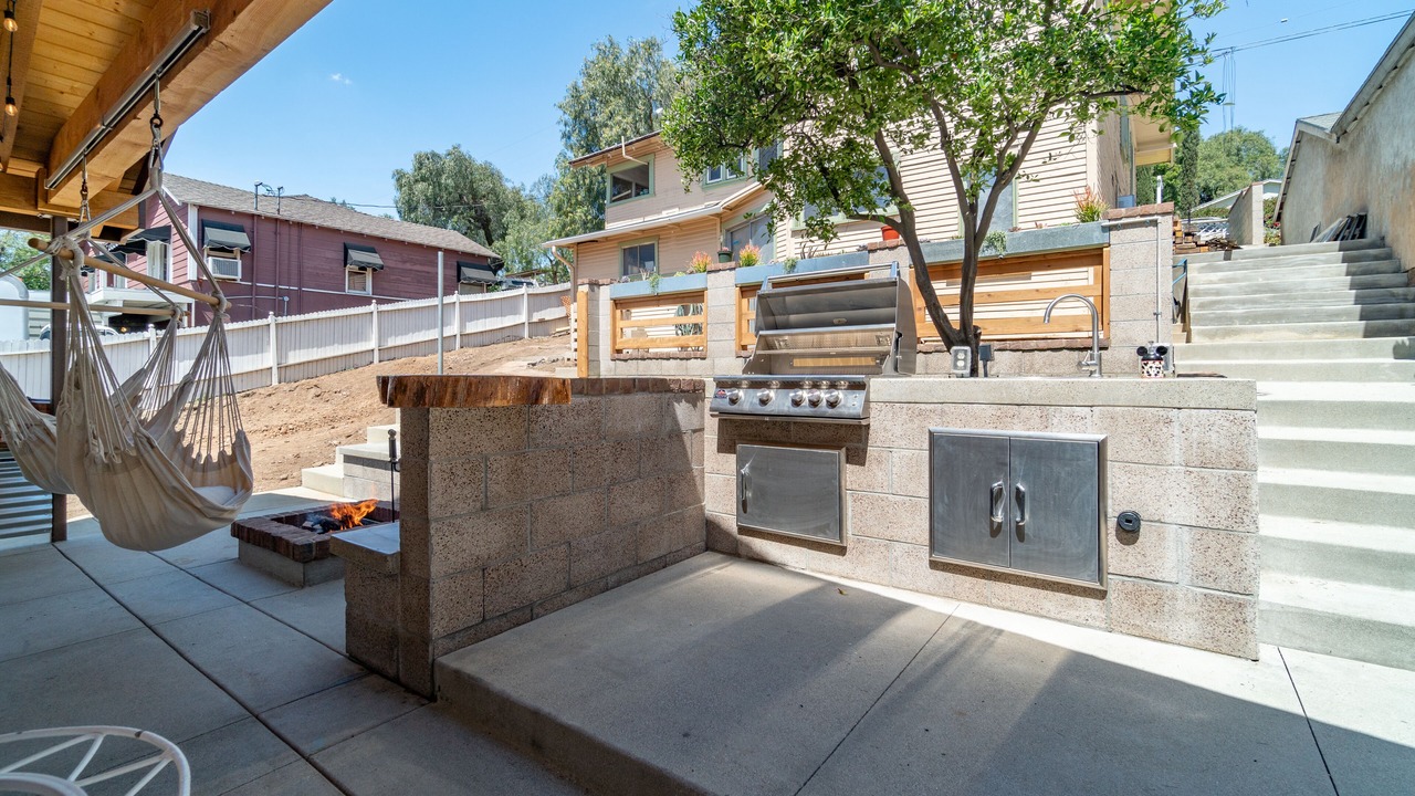 Photo of Patio Balcony in Orange