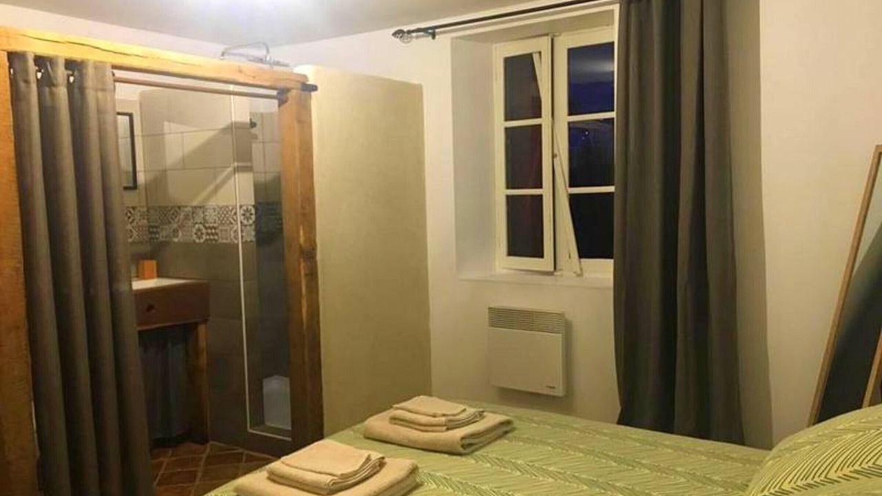 Photo of Bedroom in Vaumas