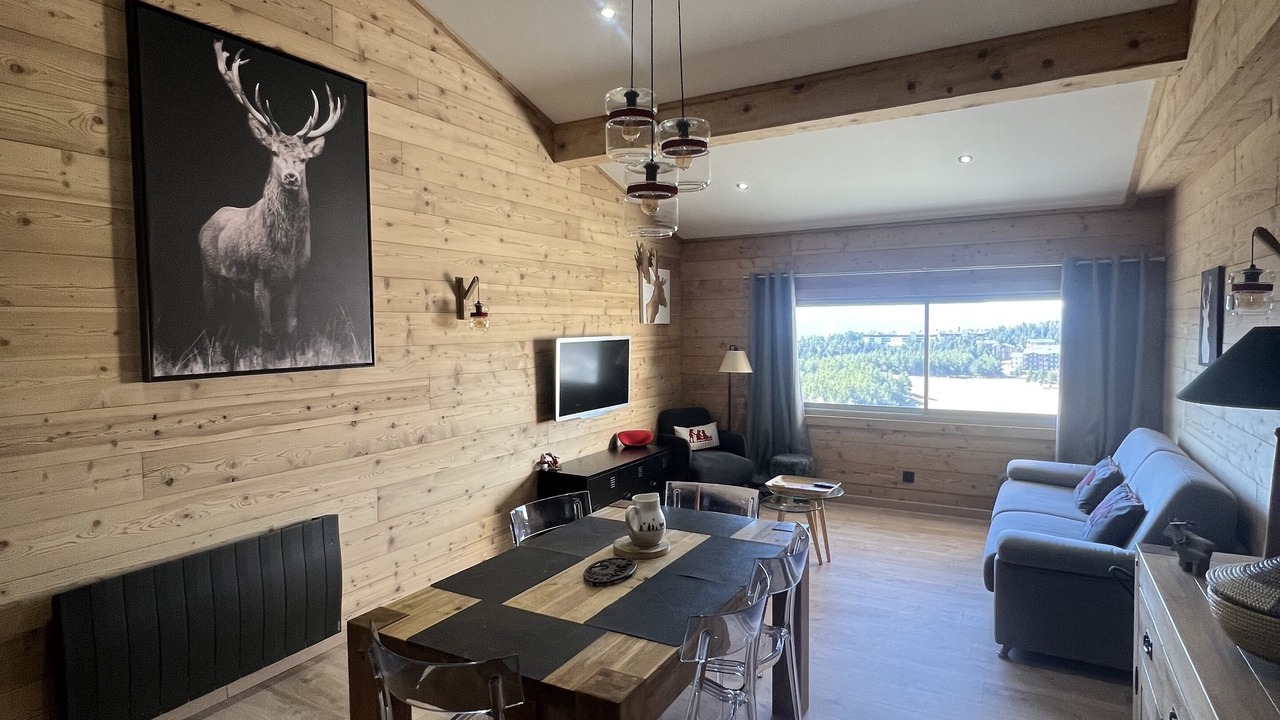 Photo of Livingroom in Pyrenees 2000