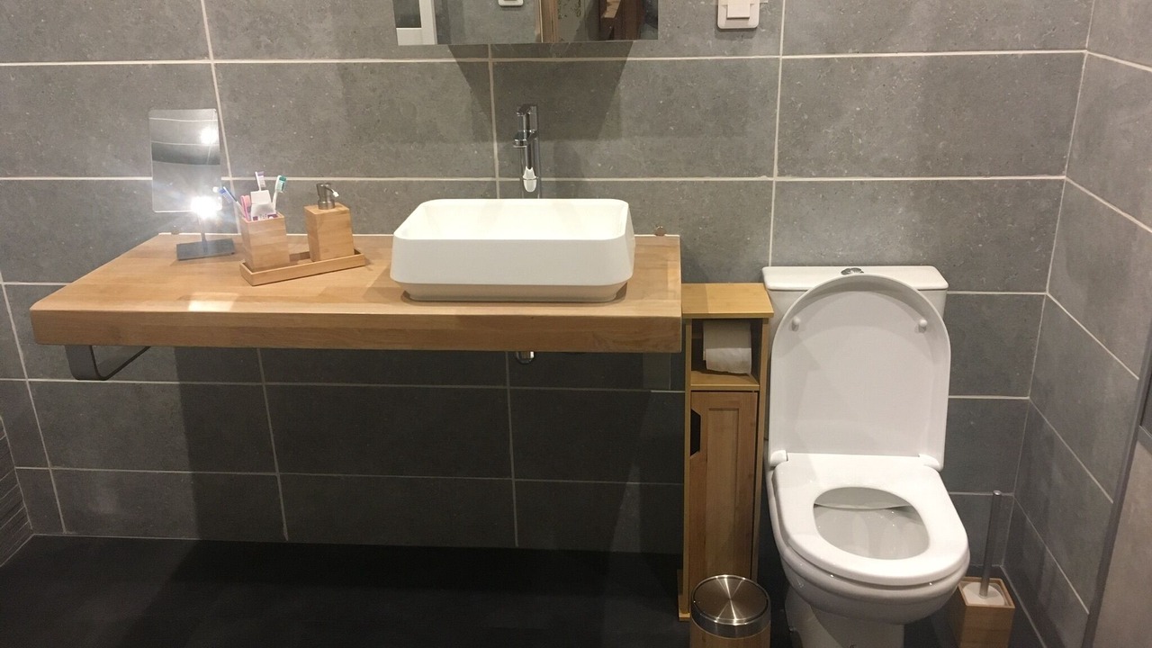 Photo of Bathroom in Pyrenees 2000
