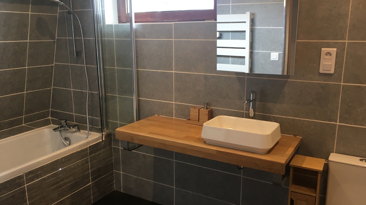 Photo of Bathroom in Pyrenees 2000