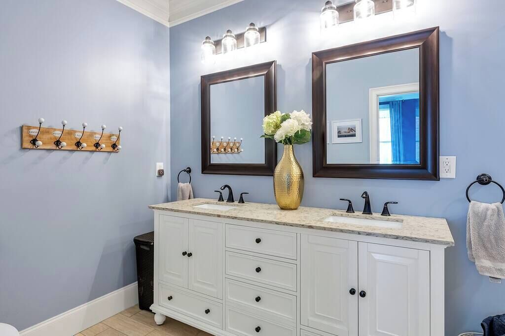 Photo of Others in Midtown