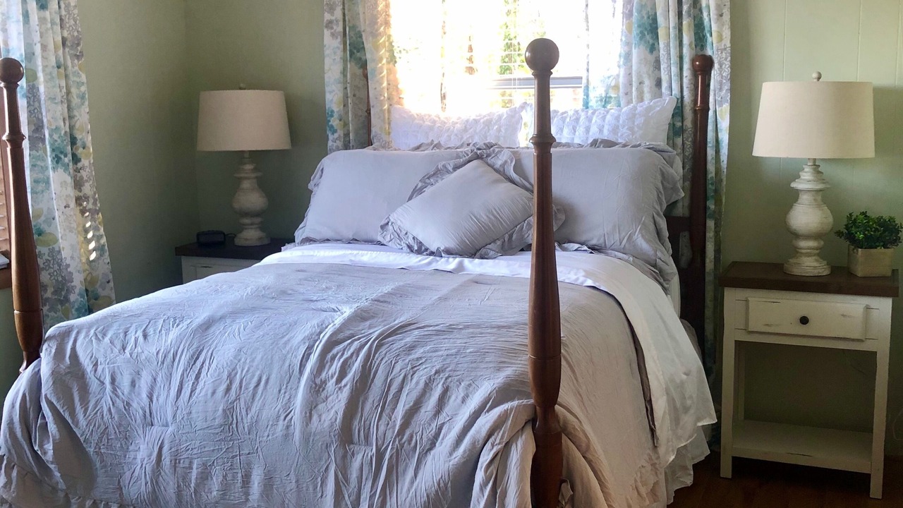 Photo of Bedroom in Cedar Cliff