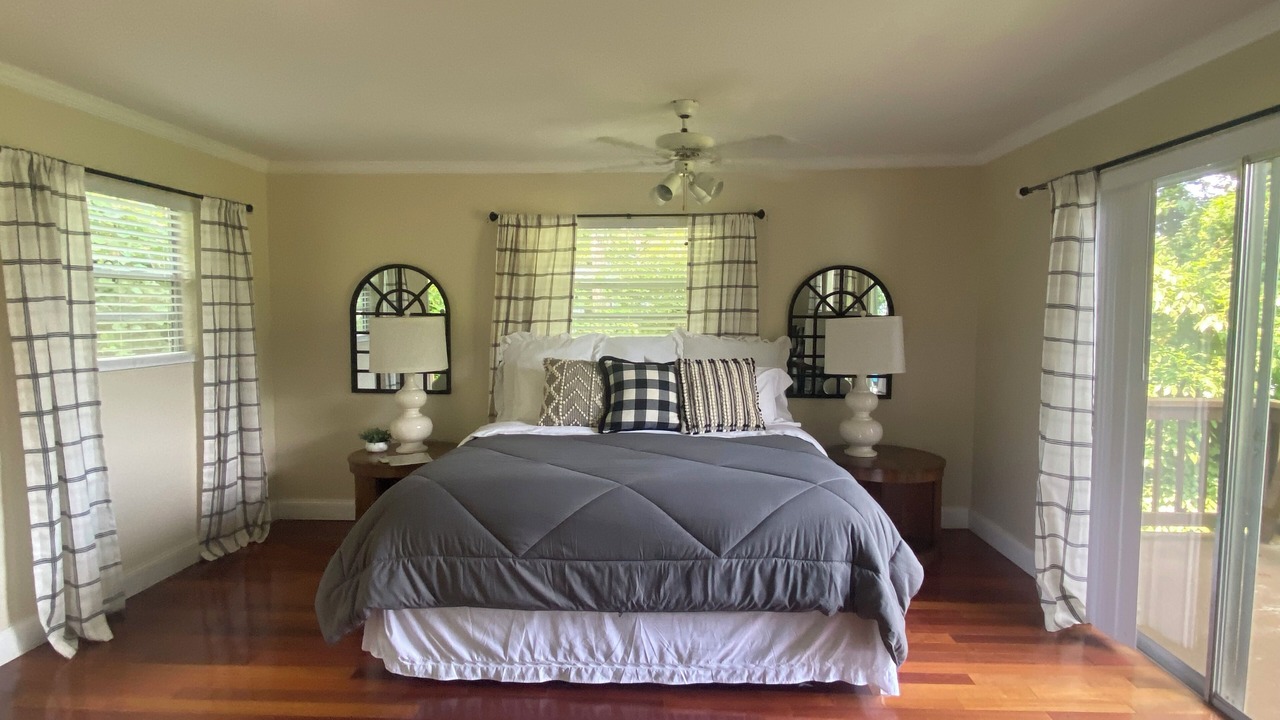 Photo of Bedroom in Cedar Cliff