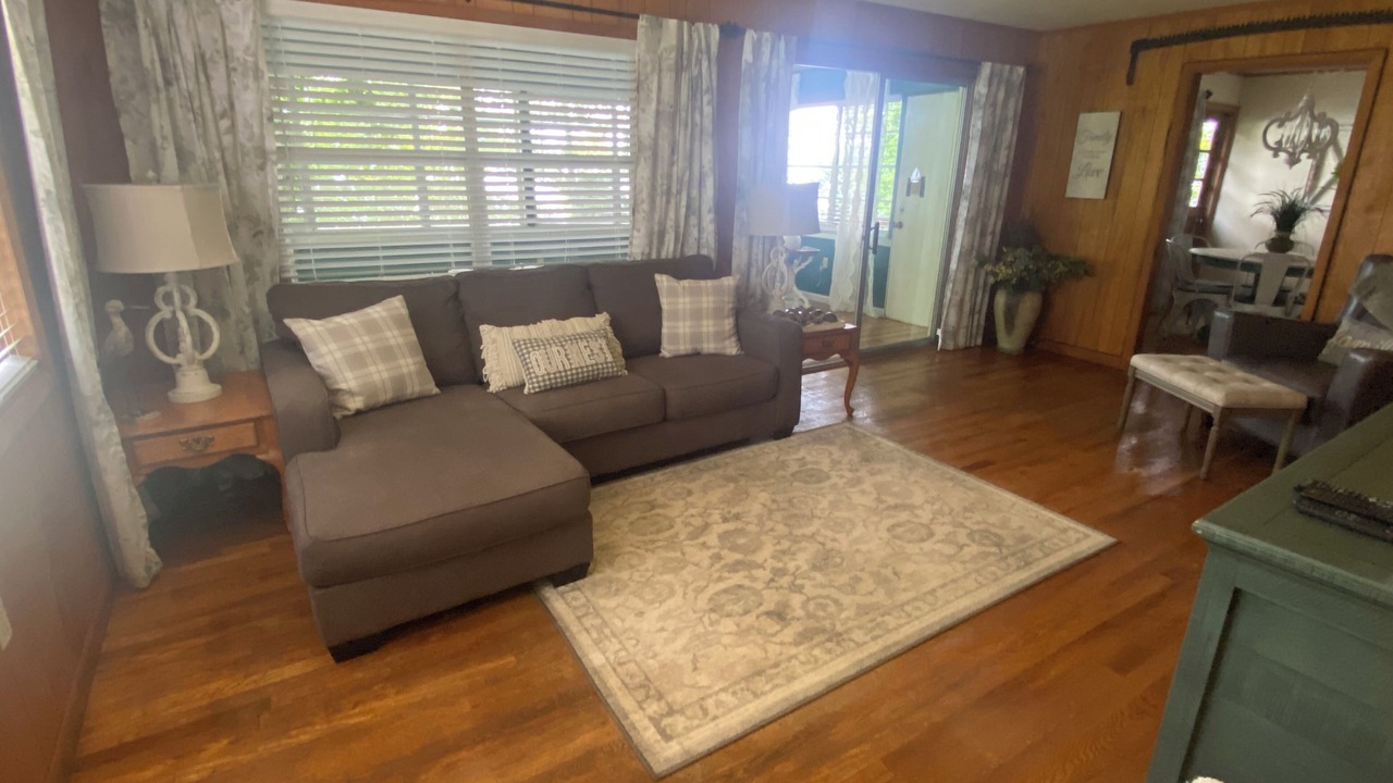 Photo of Livingroom in Cedar Cliff