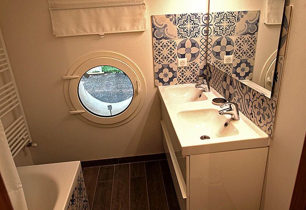 Photo of Others in Bailly