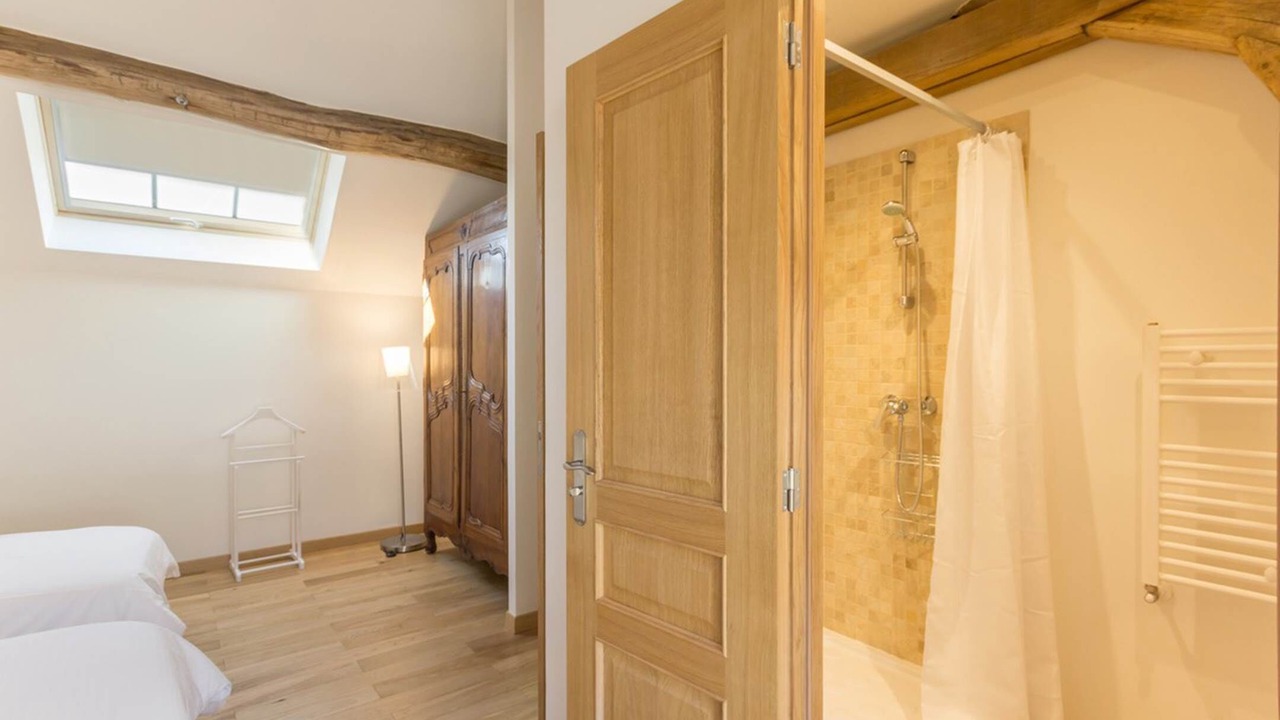 Photo of Others in Bailly