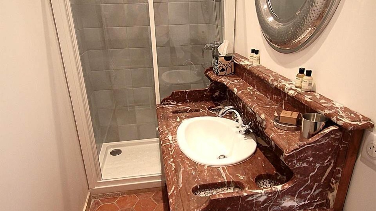 Photo of Others in Bailly