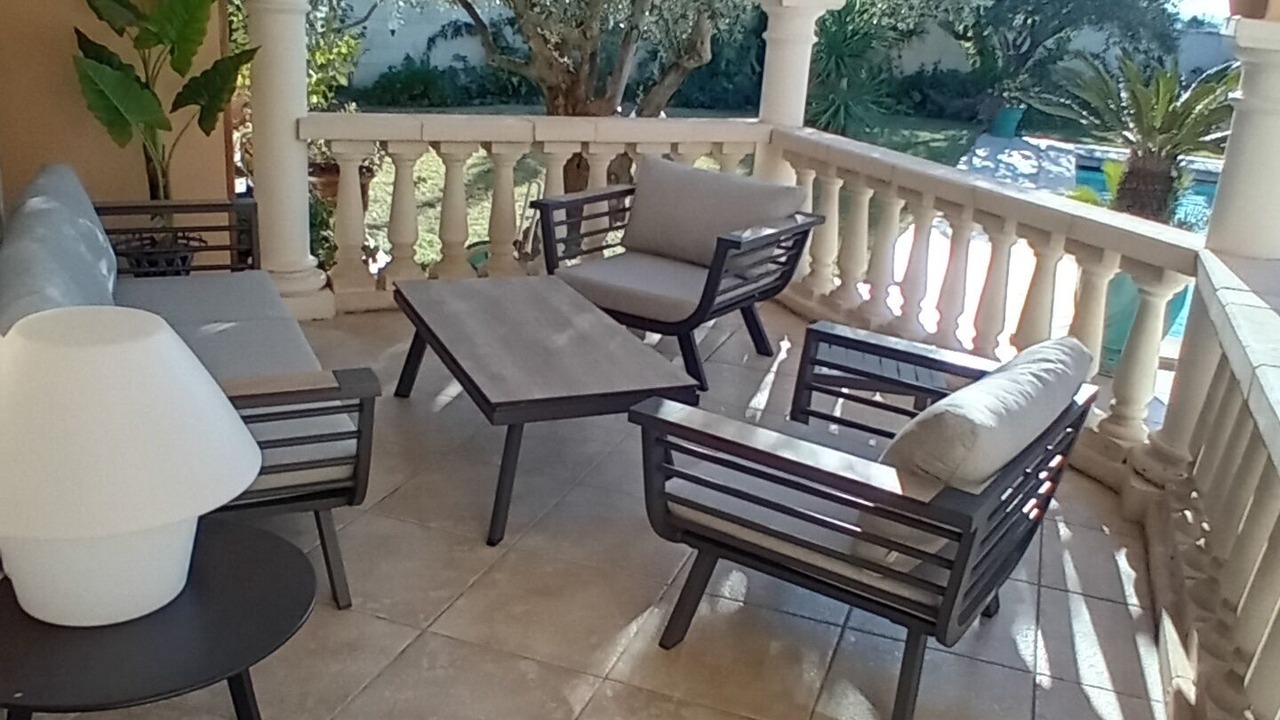 Photo of Patio Balcony in Vendemian