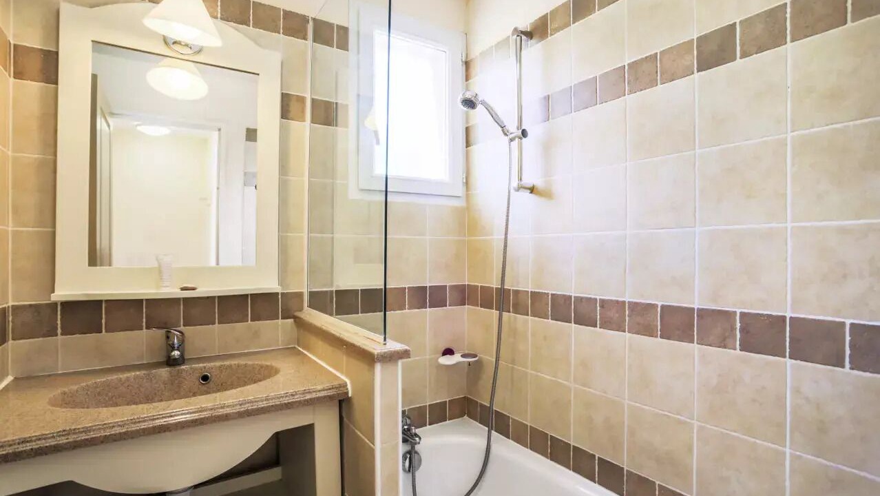 Photo of Bathroom in Rouret