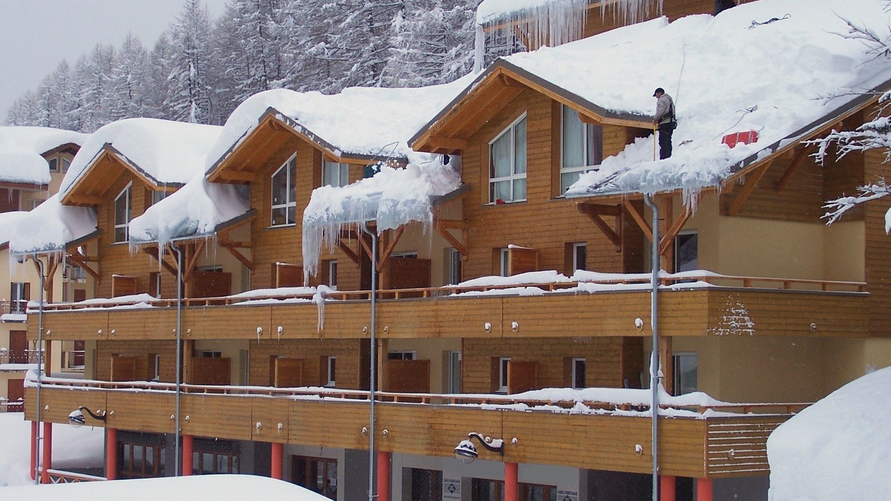 Photo of Others in Allos