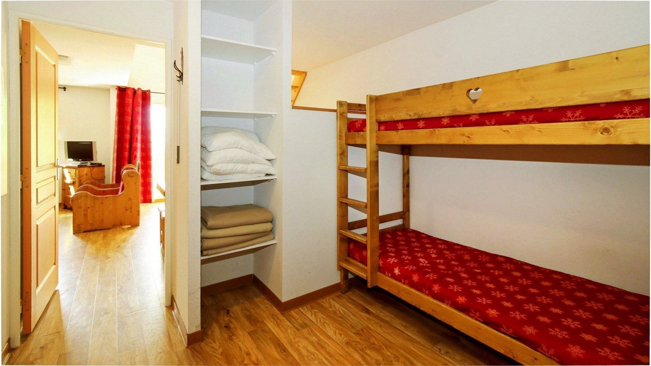 Photo of Bedroom in Allos