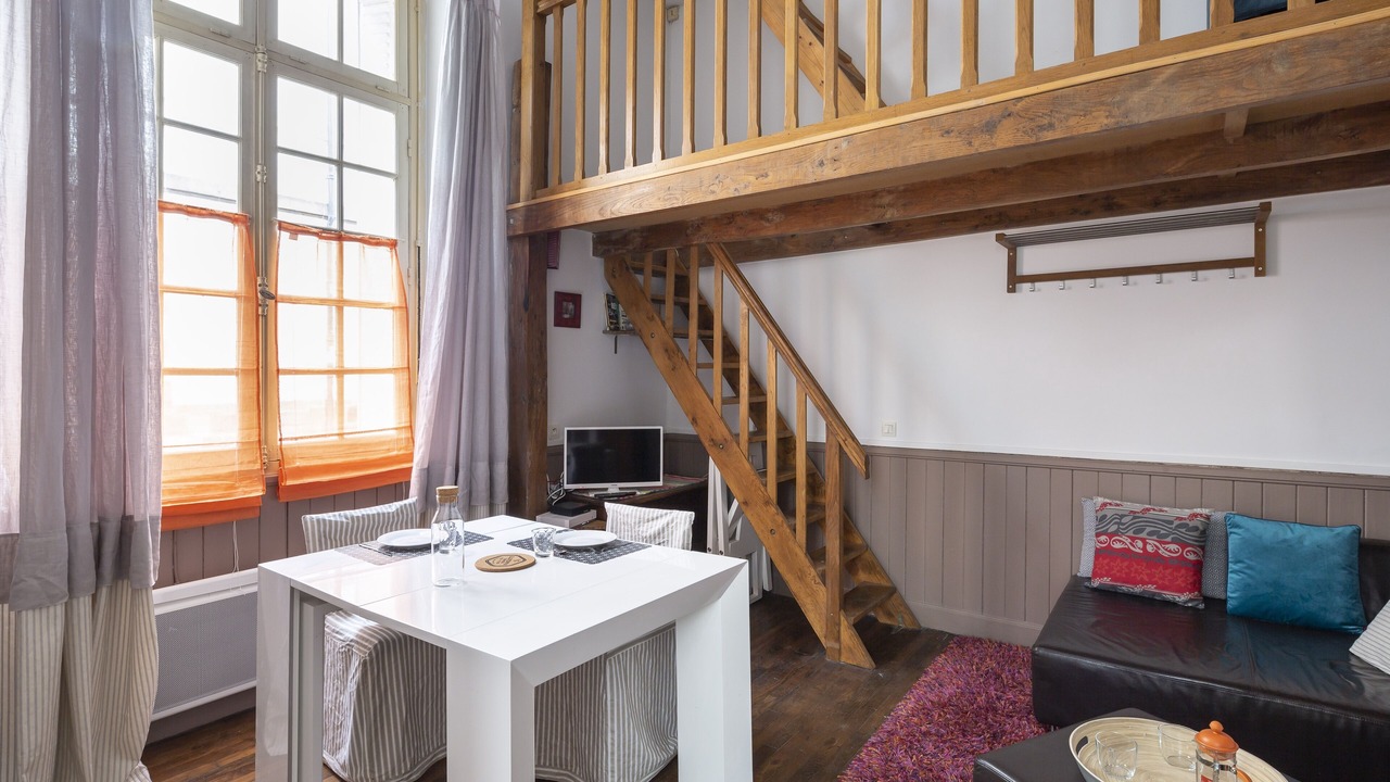 Photo of Others in Centre