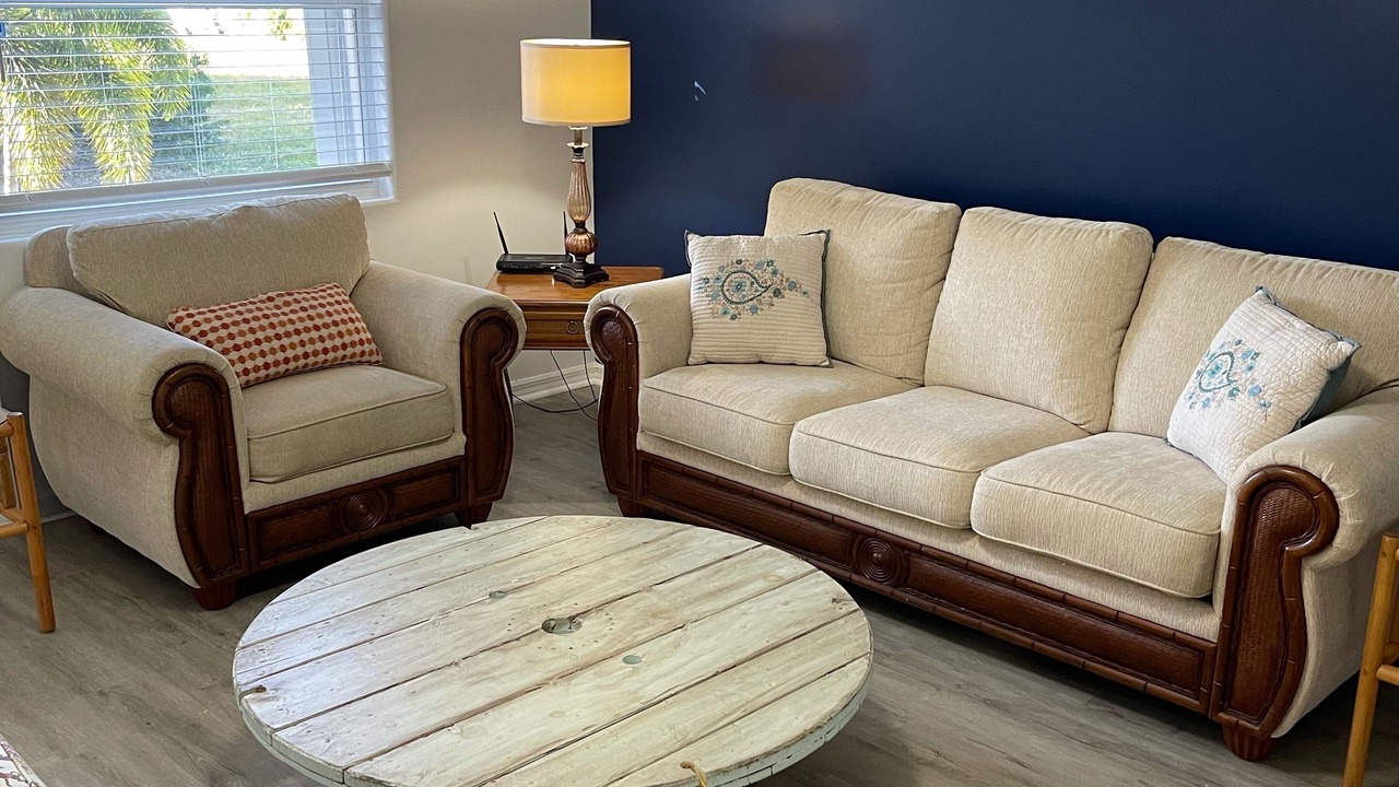 Photo of Livingroom in Pine Island Center