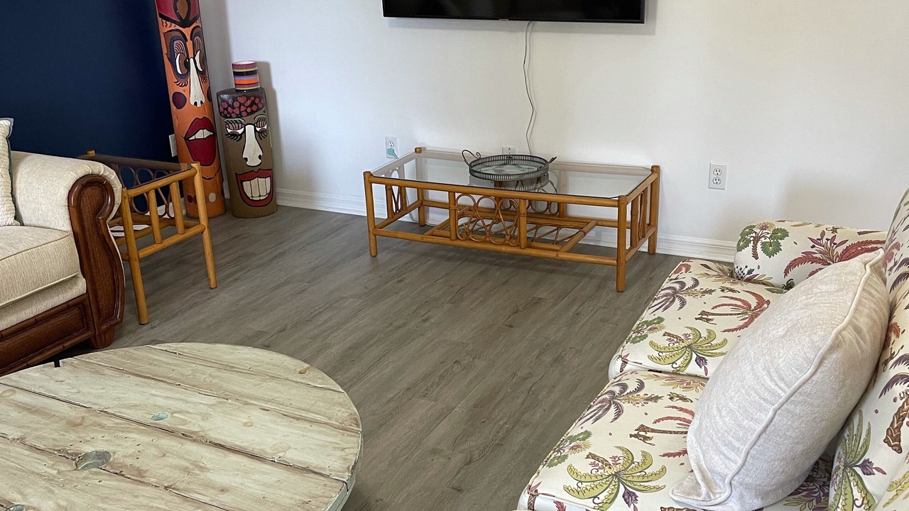 Photo of Livingroom in Pine Island Center
