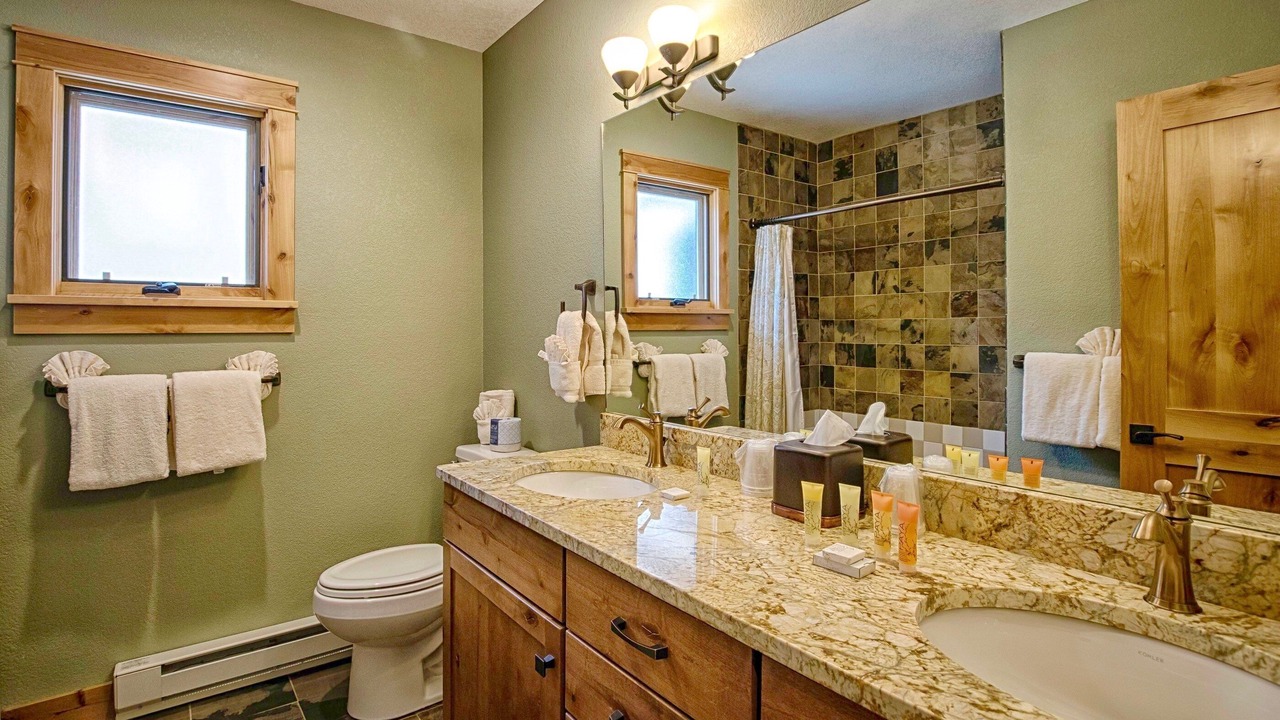 Photo of Bathroom in Windcliff Estates