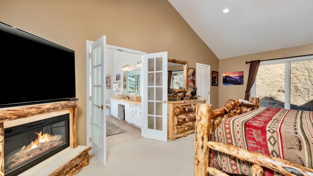 Photo of Livingroom in Windcliff Estates