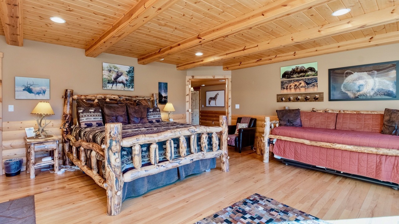 Photo of Bedroom in Windcliff Estates
