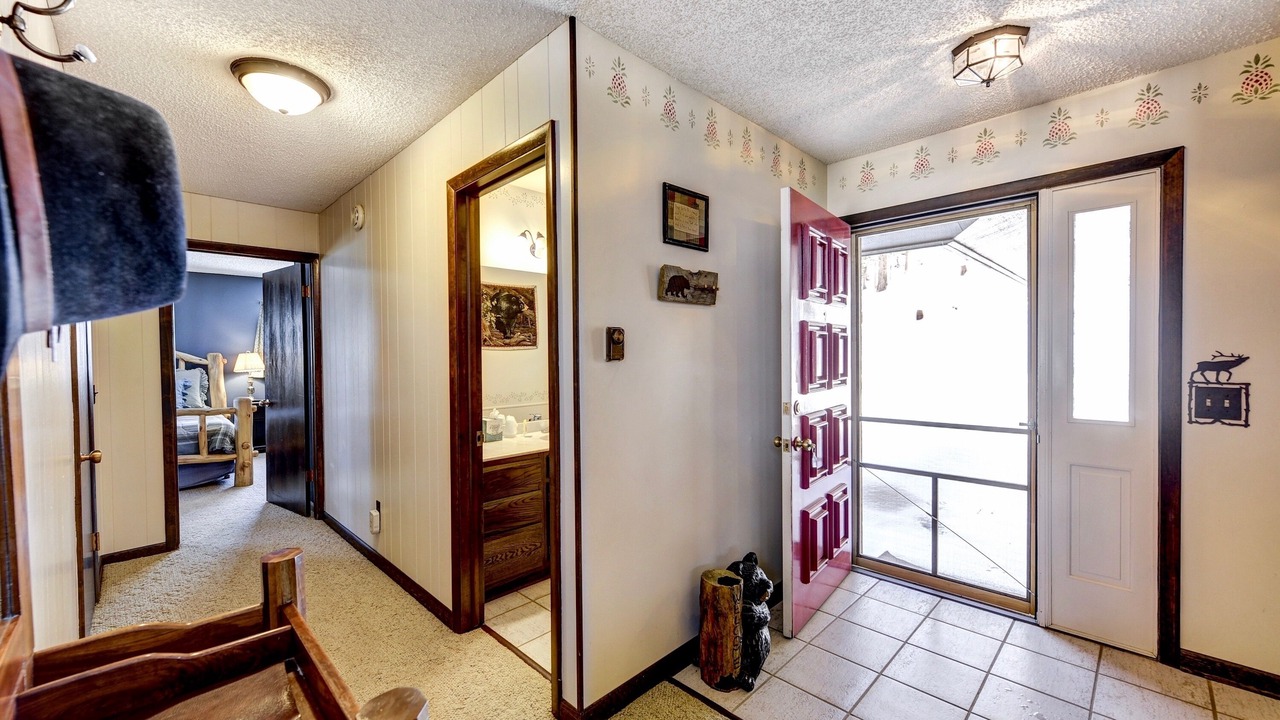 Photo of Bedroom in Windcliff Estates
