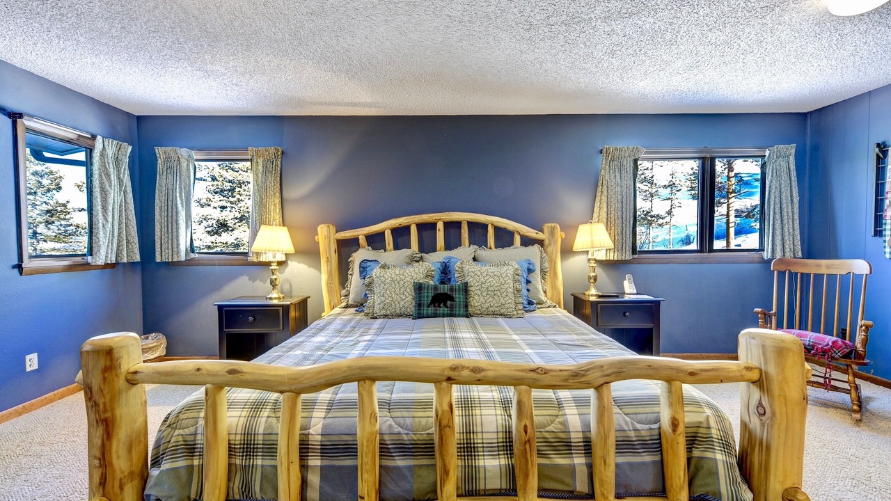 Photo of Bedroom in Windcliff Estates