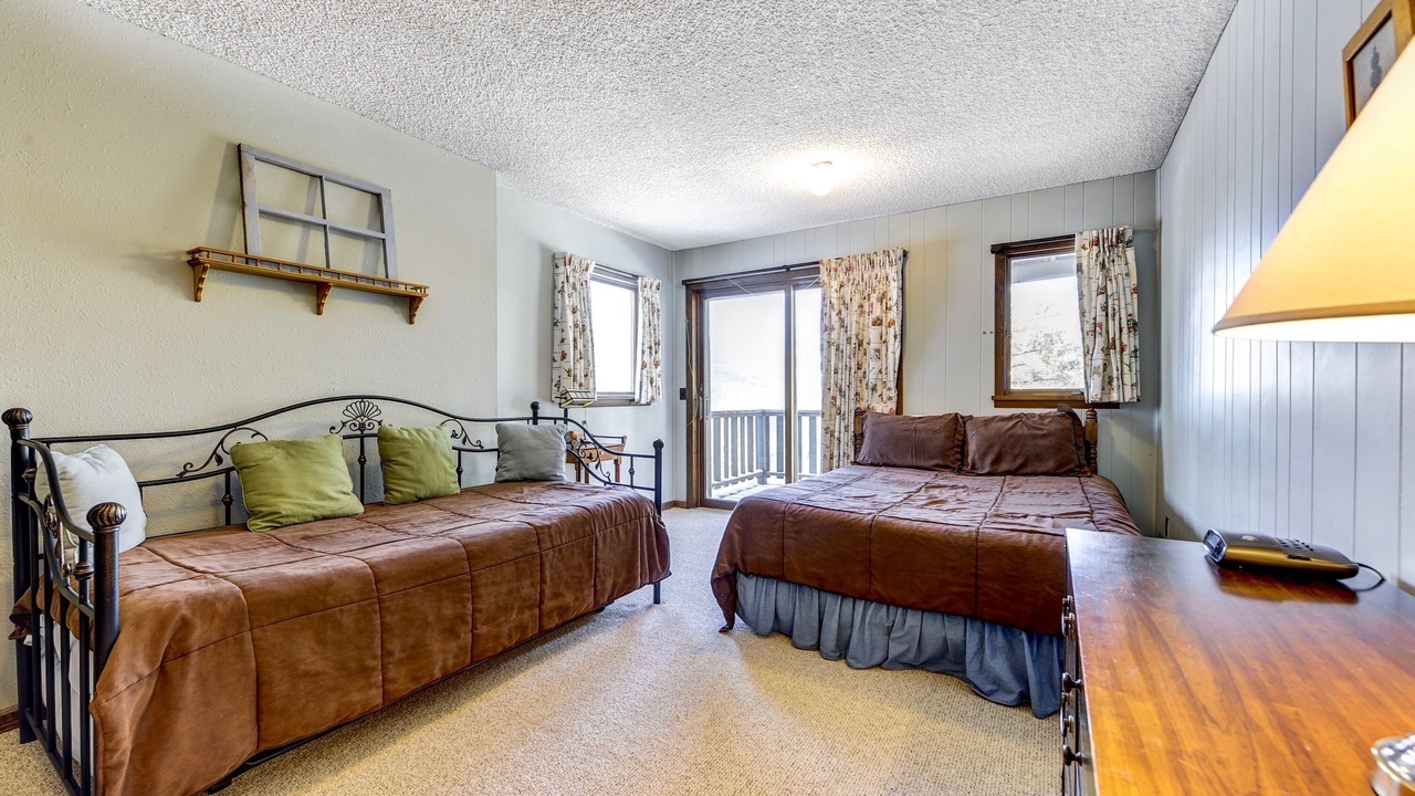 Photo of Bedroom in Windcliff Estates