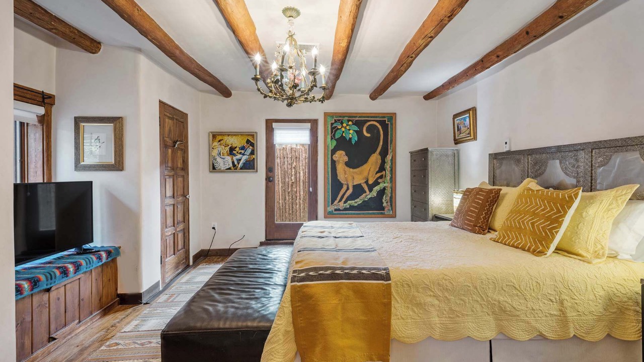 Photo of Bedroom in Tesuque