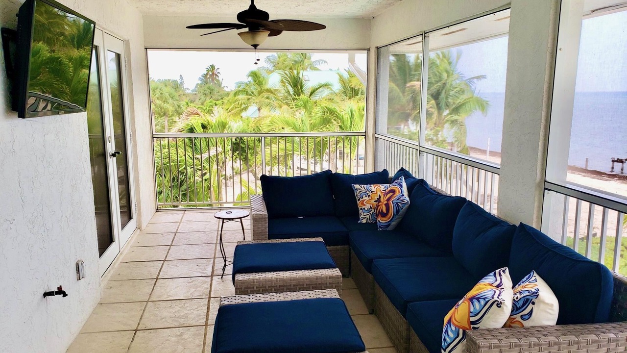 Photo of Livingroom in Coupon Bight Aquatic Preserve