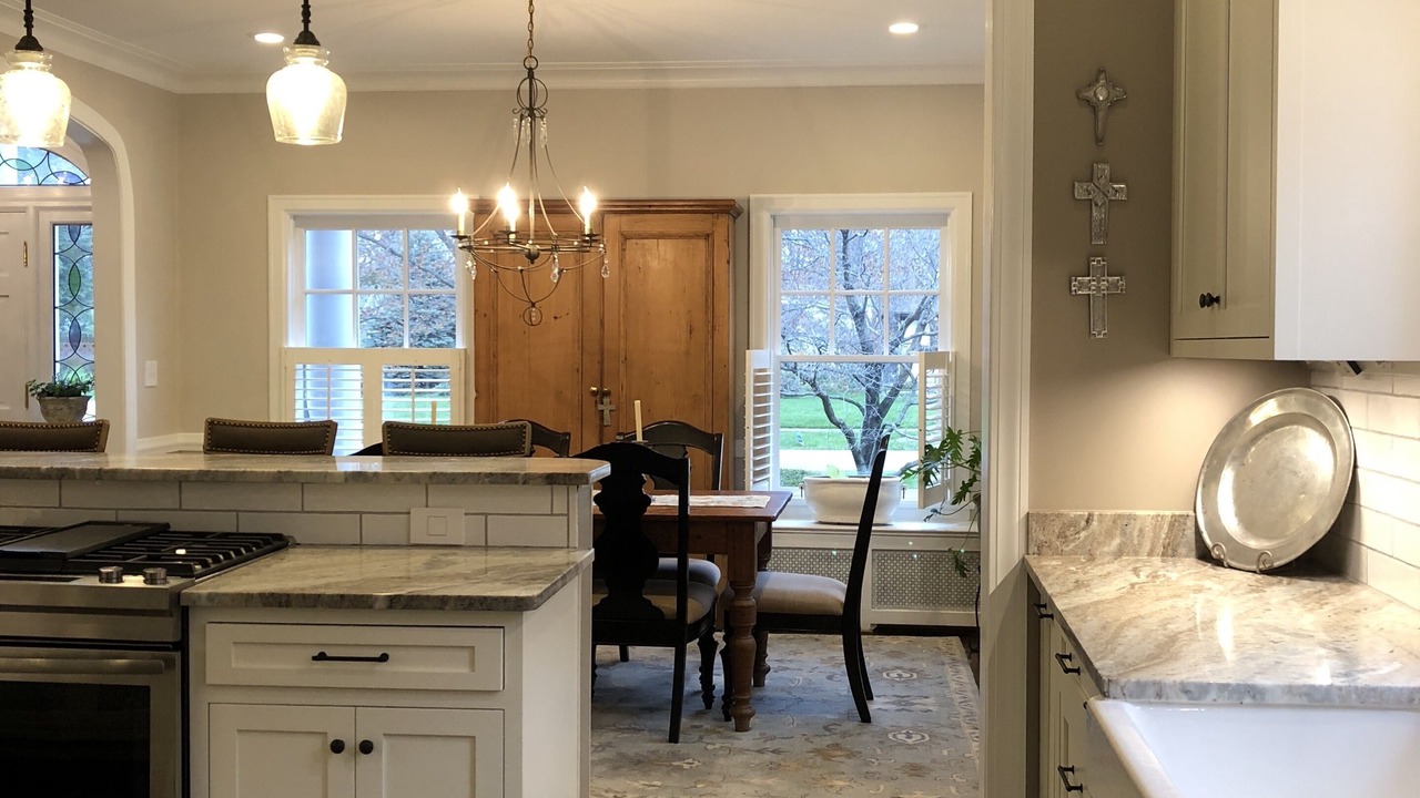 Photo of Kitchen in Strathmoor Manor