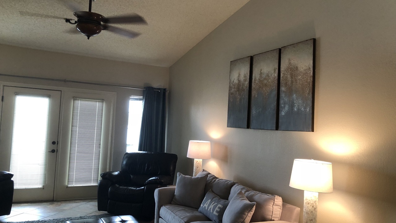 Photo of Livingroom in Highland Lake Estates