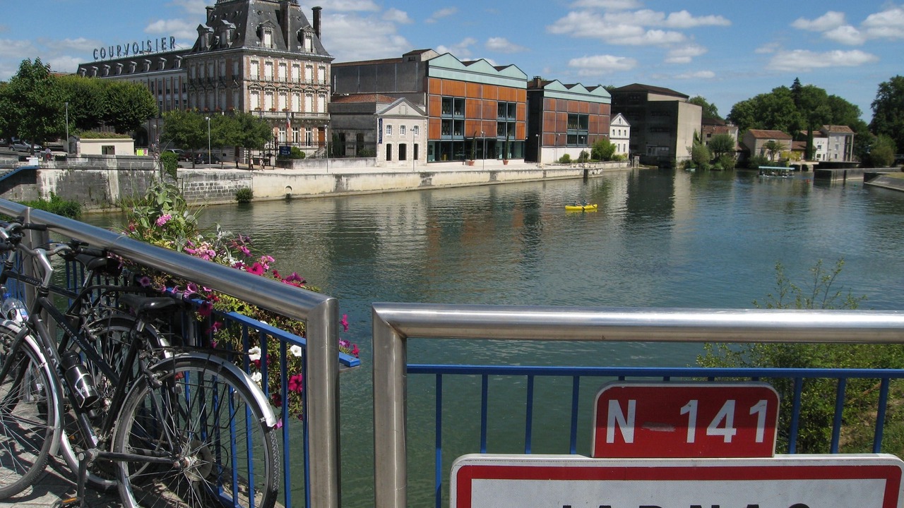 Photo of Others in Gibourne