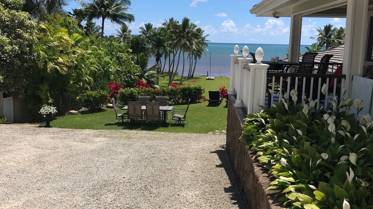 Photo of Bedroom in Waikane