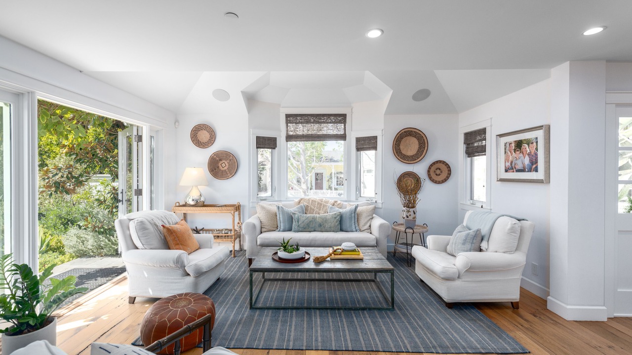 Photo of Livingroom in The Strand