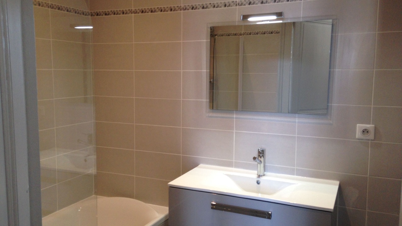 Photo of Bathroom in Tours