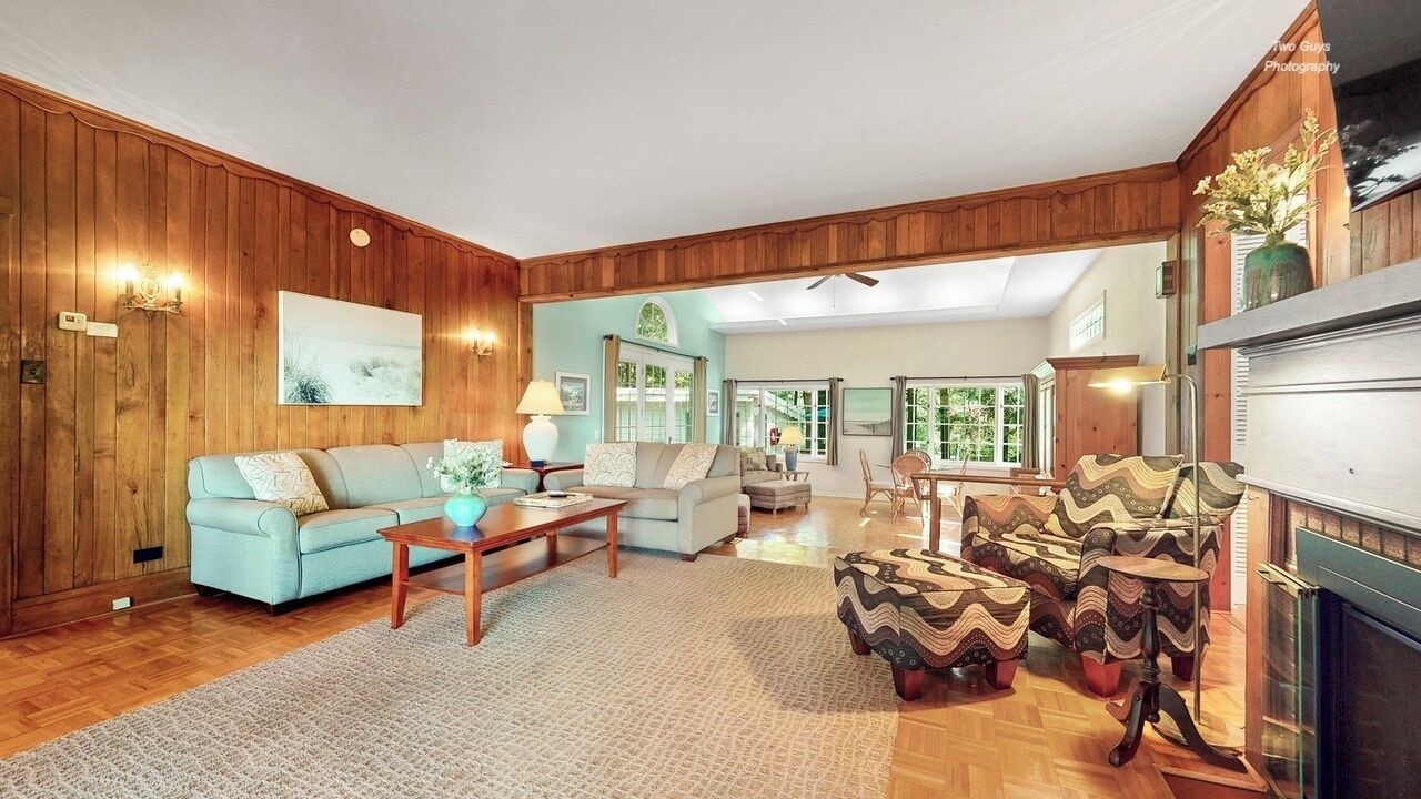 Photo of Livingroom in Saugatuck
