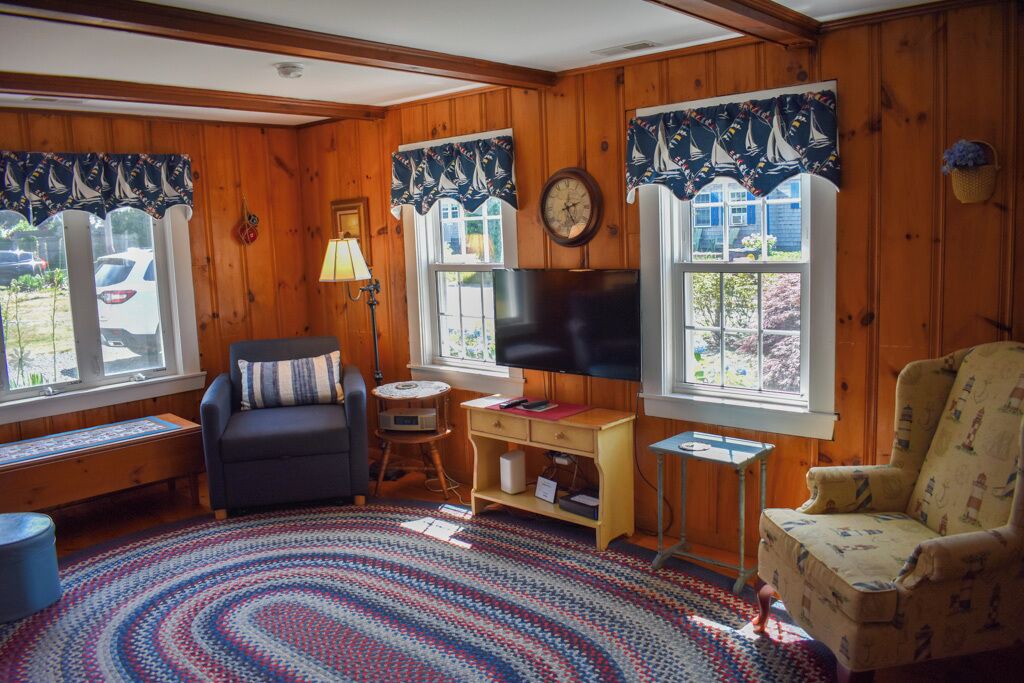 Photo of Livingroom in Northwest Harwich