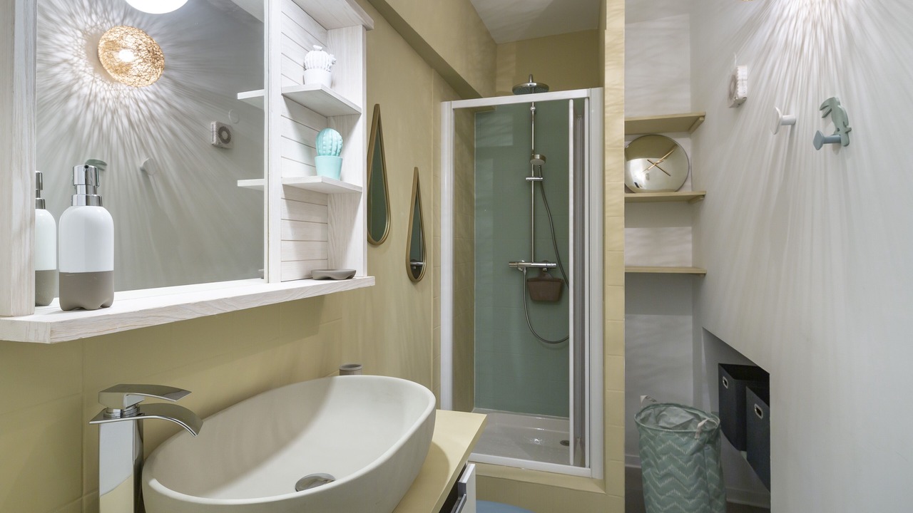 Photo of Bathroom in Centre