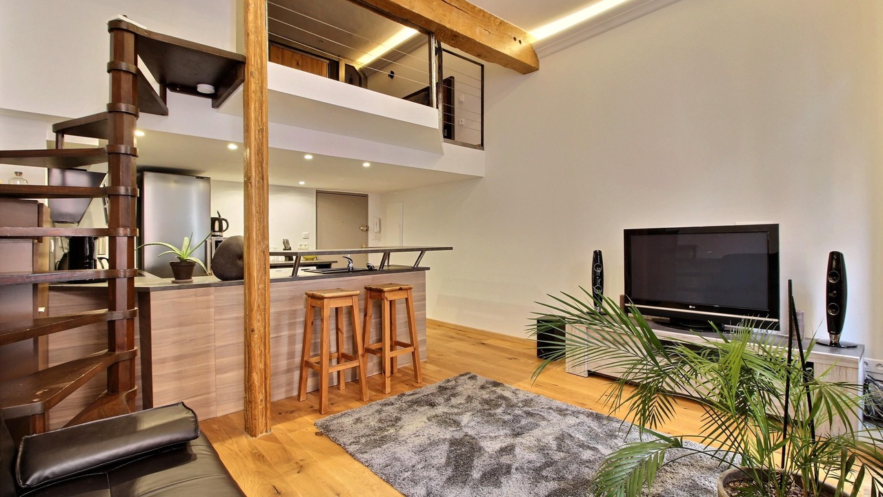 Photo of Livingroom in Arnaud Bernard