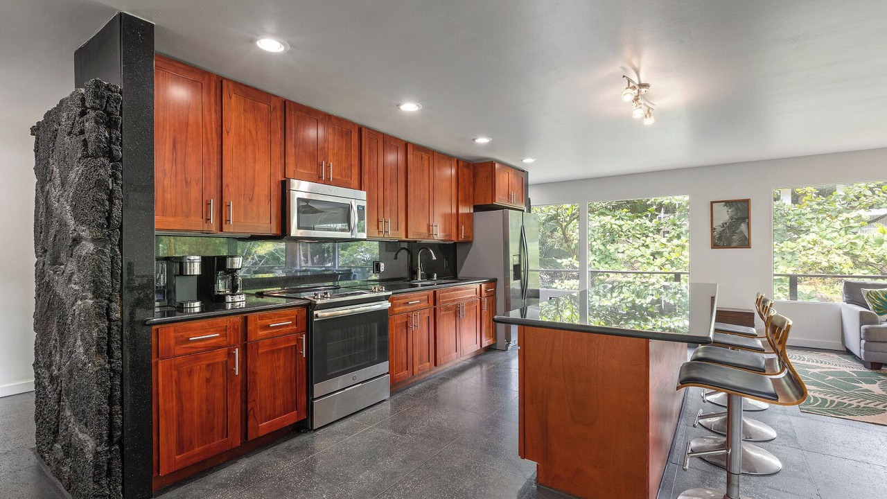Photo of Kitchen in Nuuanu - Punchbowl